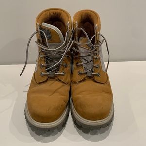 Timberland size 8 Woman’s boots